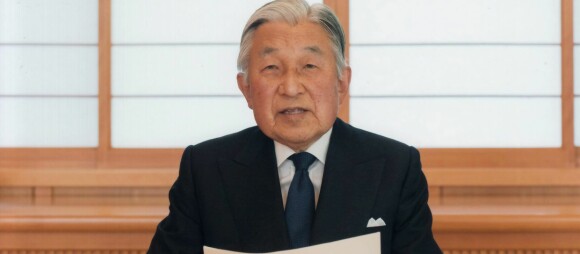 Japans keiser abdiserer